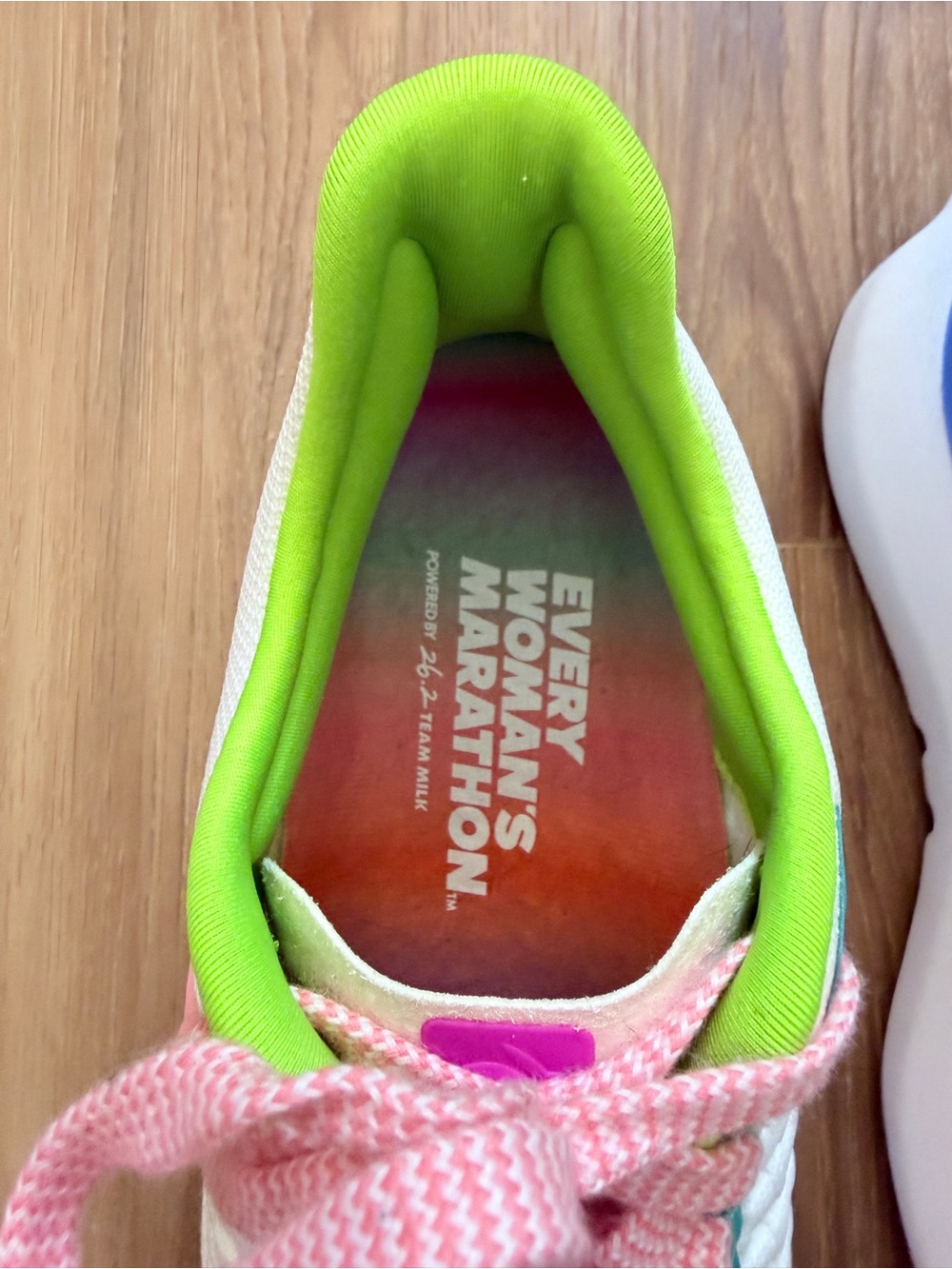 Women's Running Sneakers with Pink Laces and Lime Interior - Picture 5 of 8